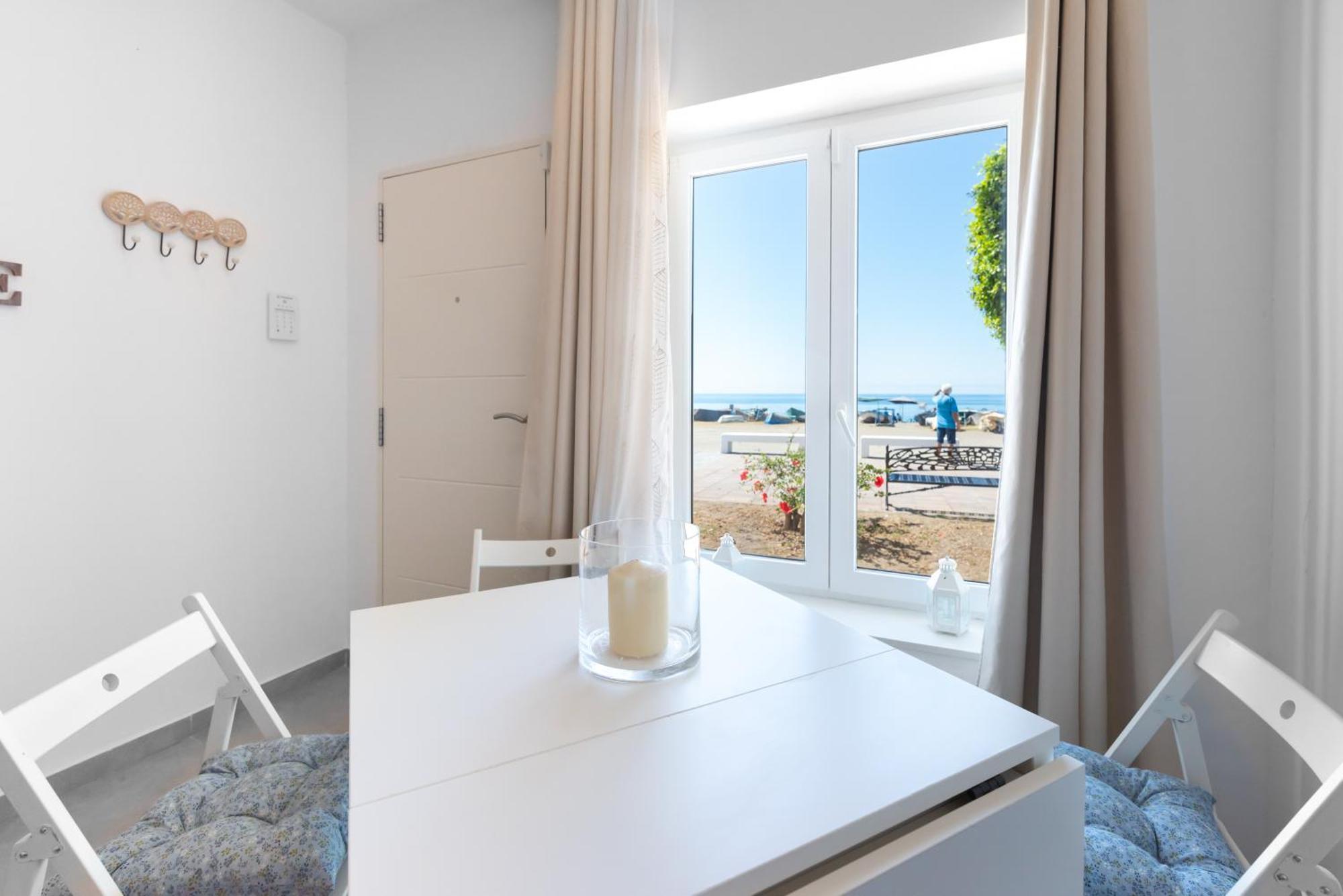 Wintowinrentals Dream Home On The Beachfront La Cala Del Moral Exteriér fotografie