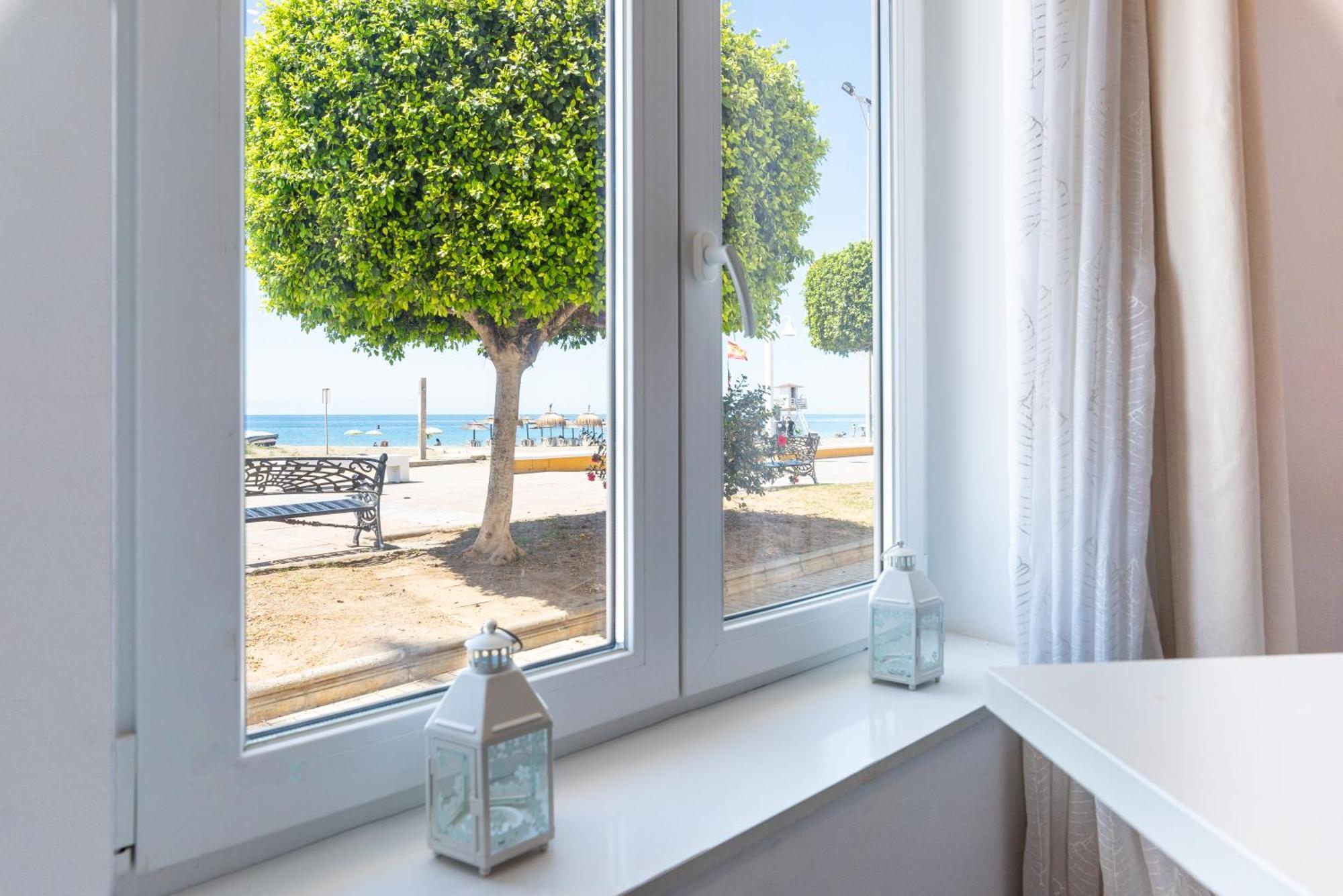 Wintowinrentals Dream Home On The Beachfront La Cala Del Moral Exteriér fotografie