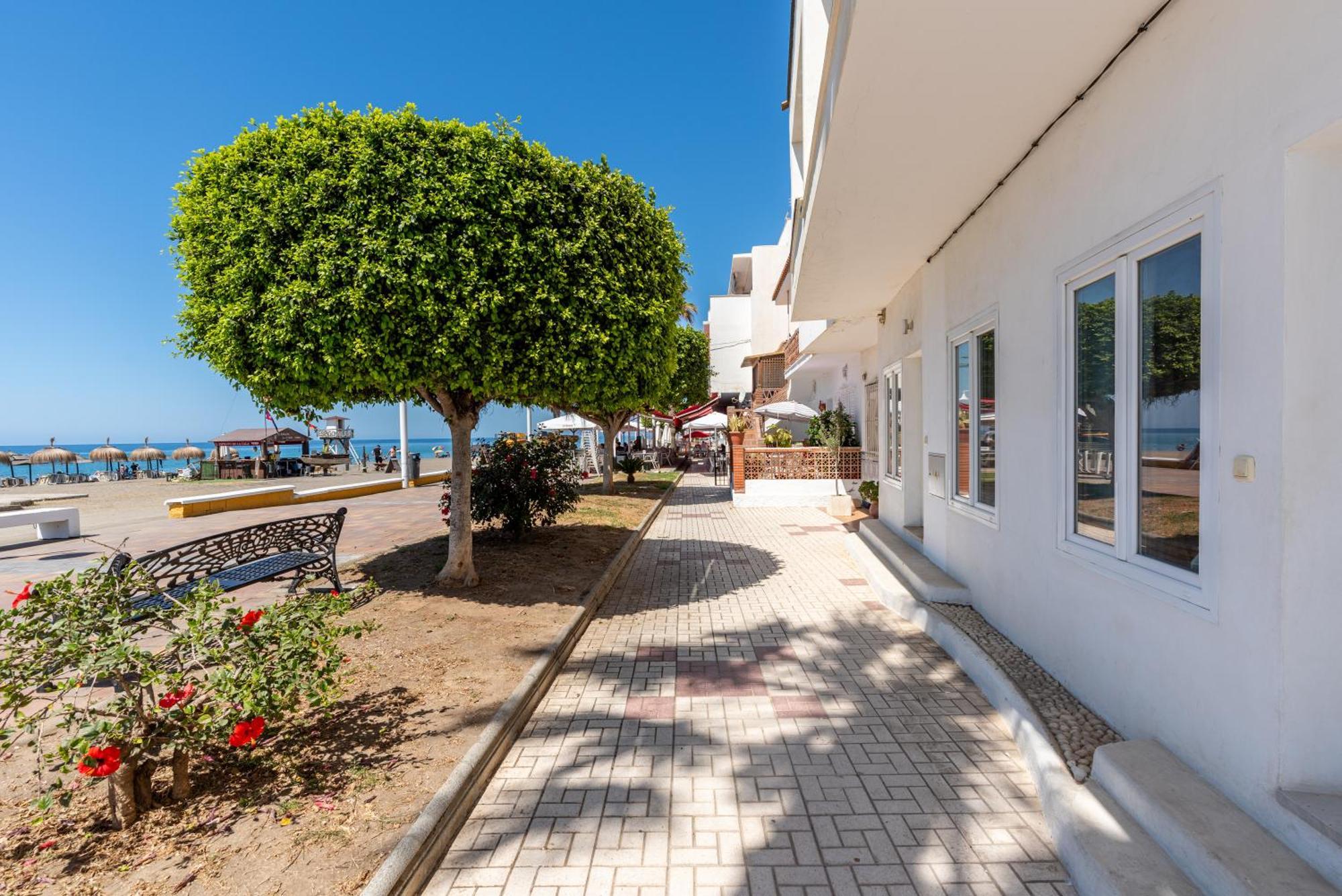 Wintowinrentals Dream Home On The Beachfront La Cala Del Moral Exteriér fotografie